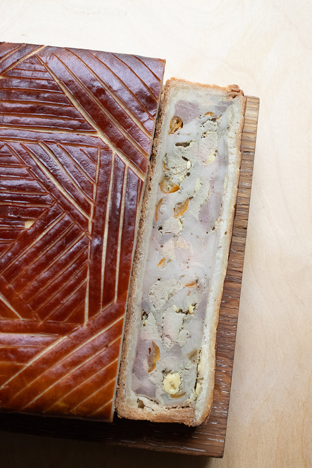 Pâté en Croûte de Trois Volailles au Abricot et Fenouil Sauvage